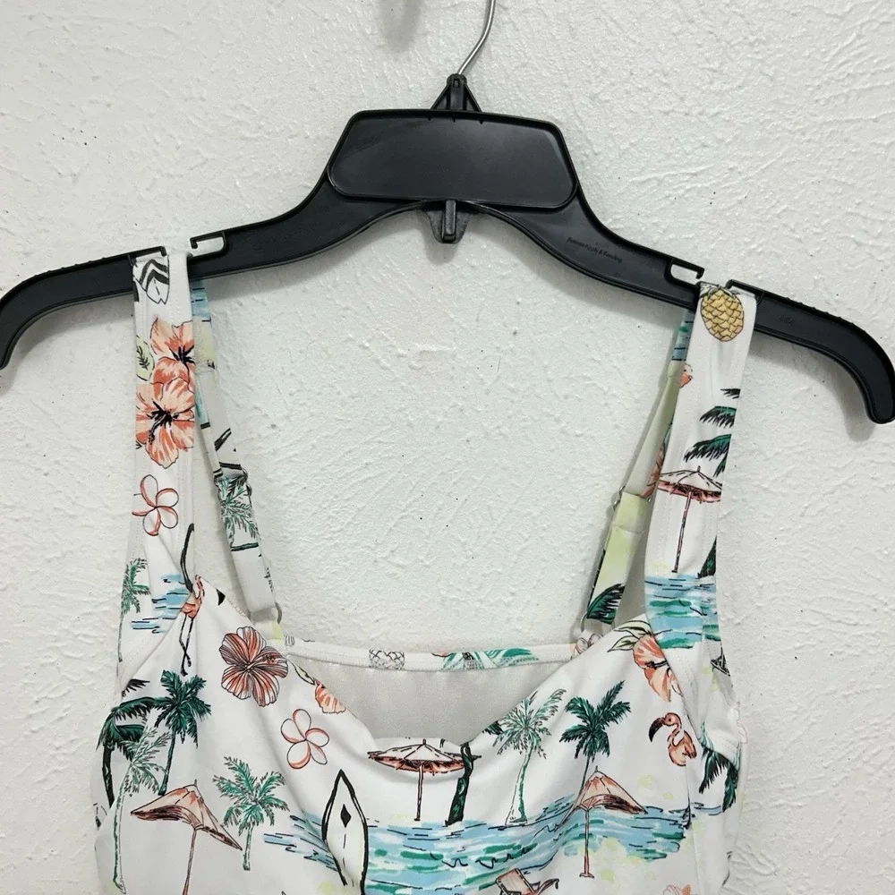 Miraclesuit Talbots Sanibel Tankini Colorful Beach Scene Size 10 Swimsuit Top